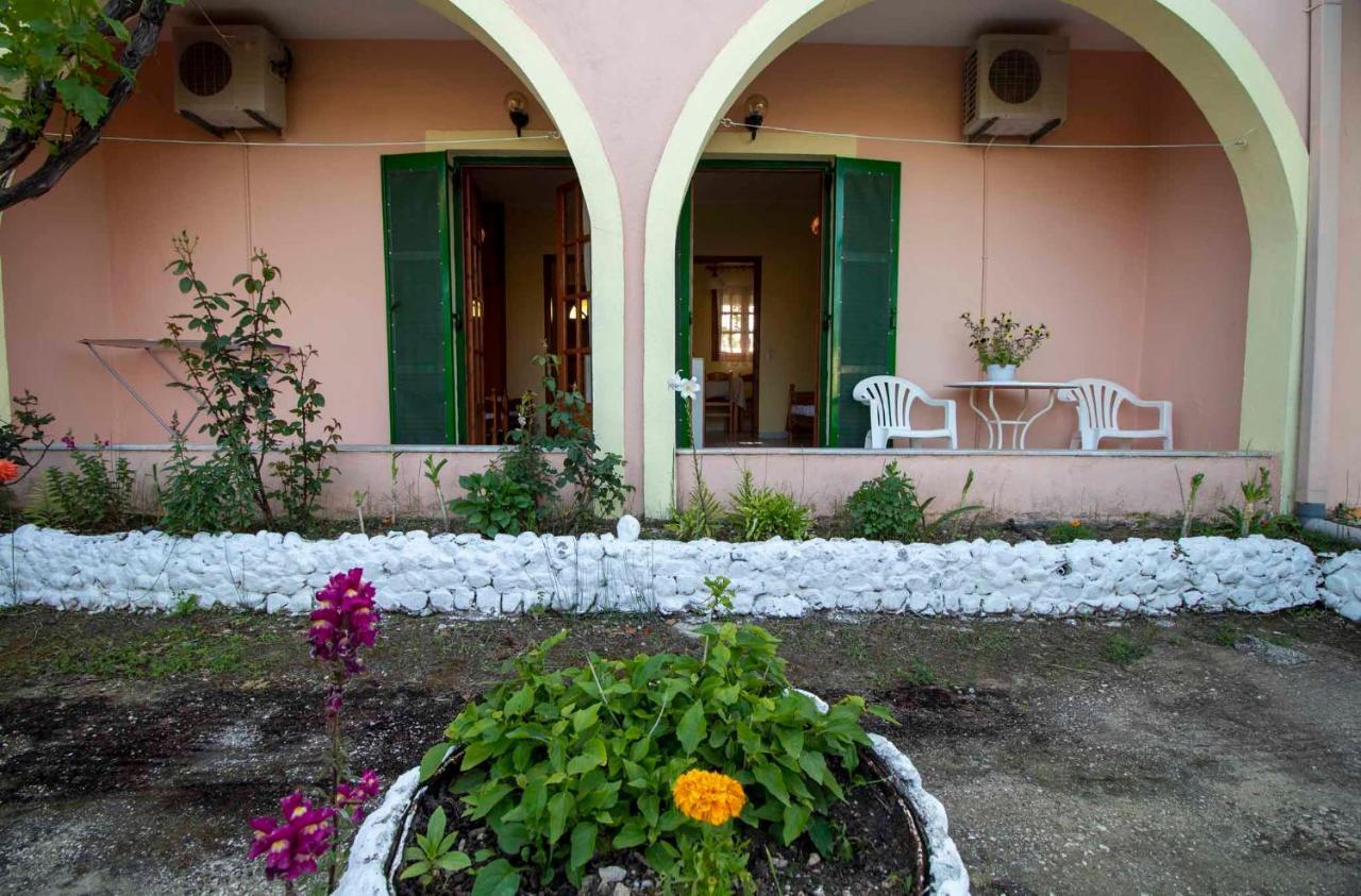Tzoras‌ ‌Apartments‌ ‌Roda‌ ‌Corfu‌ Litheres Екстериор снимка